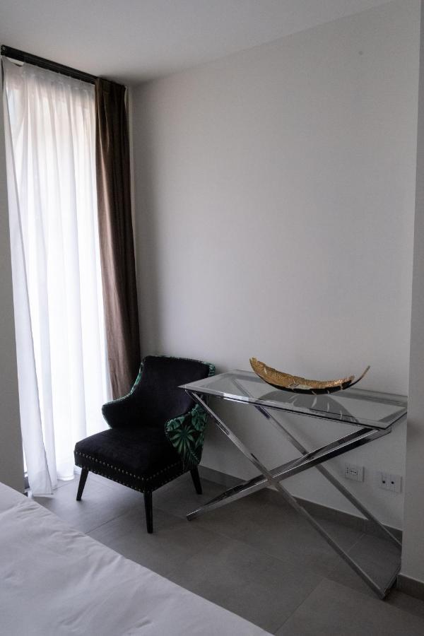 Unica Suites Milano Экстерьер фото